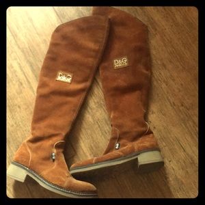 D&G Over the knee kids brown suede boots.
